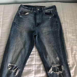 American eagle mom jeans
